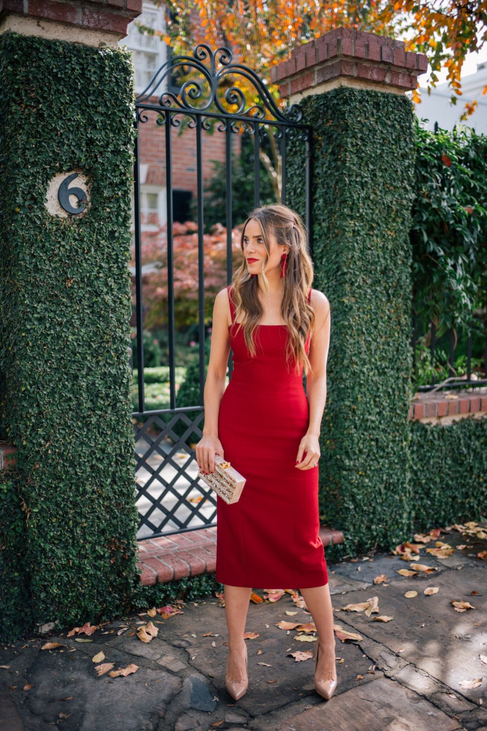 Discover stunning New York Christmas outfit ideas to shine this holiday season! From chic velvet dresses to sparkling sequin skirts, find festive looks perfect for every NYC celebration. Christmas In New York Outfits Aesthetic, Christmas In New York Formal Outfits, New York Christmas Outfits Winter Classy, New York Christmas Winter Outfits, Outfits For New York During Christmas, New York City Christmas Outfits Winter, New York Xmas Outfits, Xmas In New York Outfits, New York Outfits Xmas Discover stunning New York Christmas outfit ideas to shine this holiday season! From chic velvet dresses to sparkling sequin skirts, find festive looks perfect for every NYC celebration. Christmas In New York Outfits Aesthetic, Christmas In New York Formal Outfits, New York Christmas Outfits Winter Classy, New York Christmas Winter Outfits, Outfits For New York During Christmas, New York City Christmas Outfits Winter, New York Xmas Outfits, Xmas In New York Outfits, New York Outfits Xmas