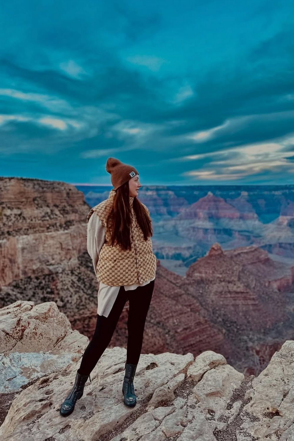 Discover 25+ stylish and practical Grand Canyon outfit ideas perfect for hiking, sightseeing, and photos. From cozy layers to desert-chic looks, pack smart and look great! Grand Canyon Outfit, Grand Canyon Vacation Outfits, Grand Canyon Outfit Ideas, Grand Canyon Hiking Outfit, Grand Canyon Packing List, Grand Canyon Winter Outfit, Grand Canyon Outfit Summer, Grand Canyon Outfit Fall, Hiking Grand Canyon Outfit Discover 25+ stylish and practical Grand Canyon outfit ideas perfect for hiking, sightseeing, and photos. From cozy layers to desert-chic looks, pack smart and look great! Grand Canyon Outfit, Grand Canyon Vacation Outfits, Grand Canyon Outfit Ideas, Grand Canyon Hiking Outfit, Grand Canyon Packing List, Grand Canyon Winter Outfit, Grand Canyon Outfit Summer, Grand Canyon Outfit Fall, Hiking Grand Canyon Outfit